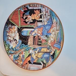 Magnificent Collector The Nativity Pedestal Stool Dish